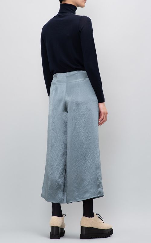 サテンキュロットパンツ