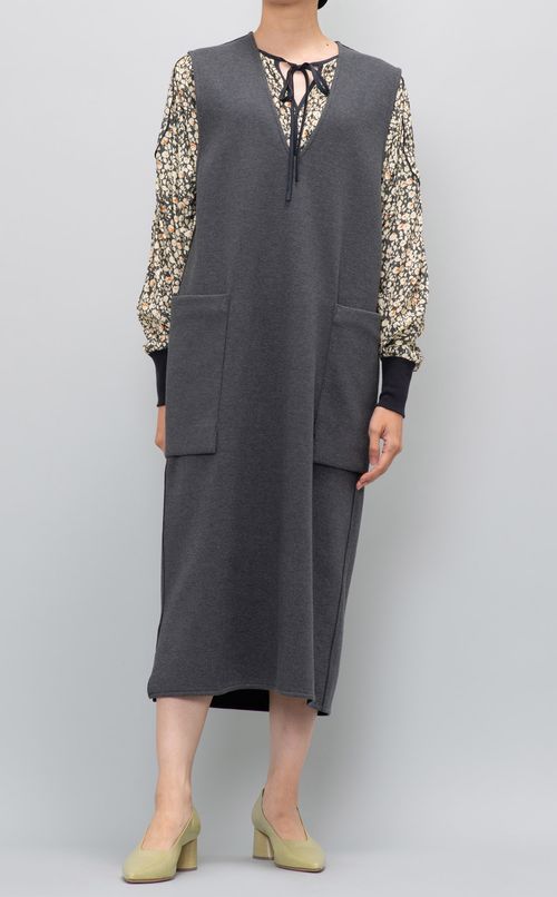 コットン混Vネックジャンパースカート