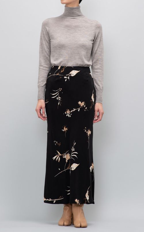 バイアスナローロングスカート