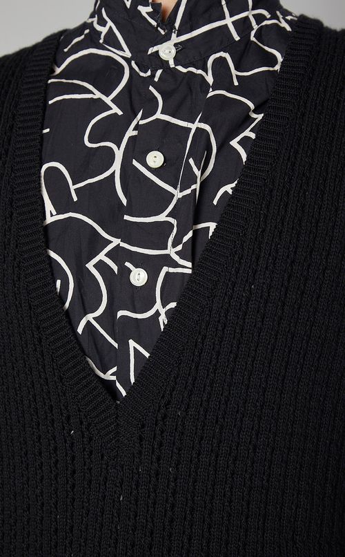 コットンウールアイレット柄ニットベスト