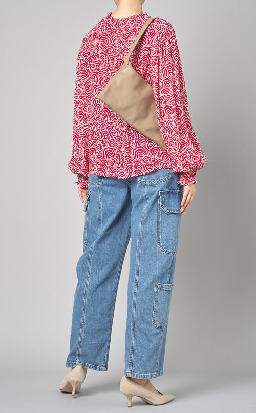 シャーリングブラウス