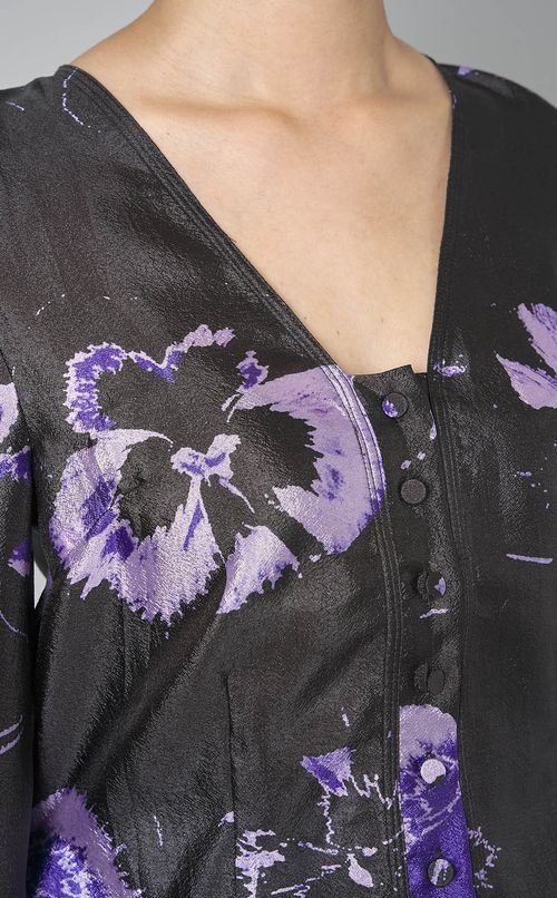 パンジープリントクレープVネックブラウス