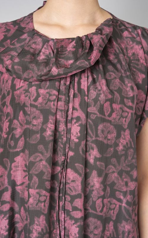 プリントギャザーネックワンピース