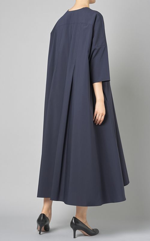 ストレッチVネックフレアワンピース