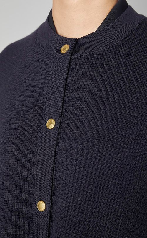 ゴールドボタンニットポンチョ