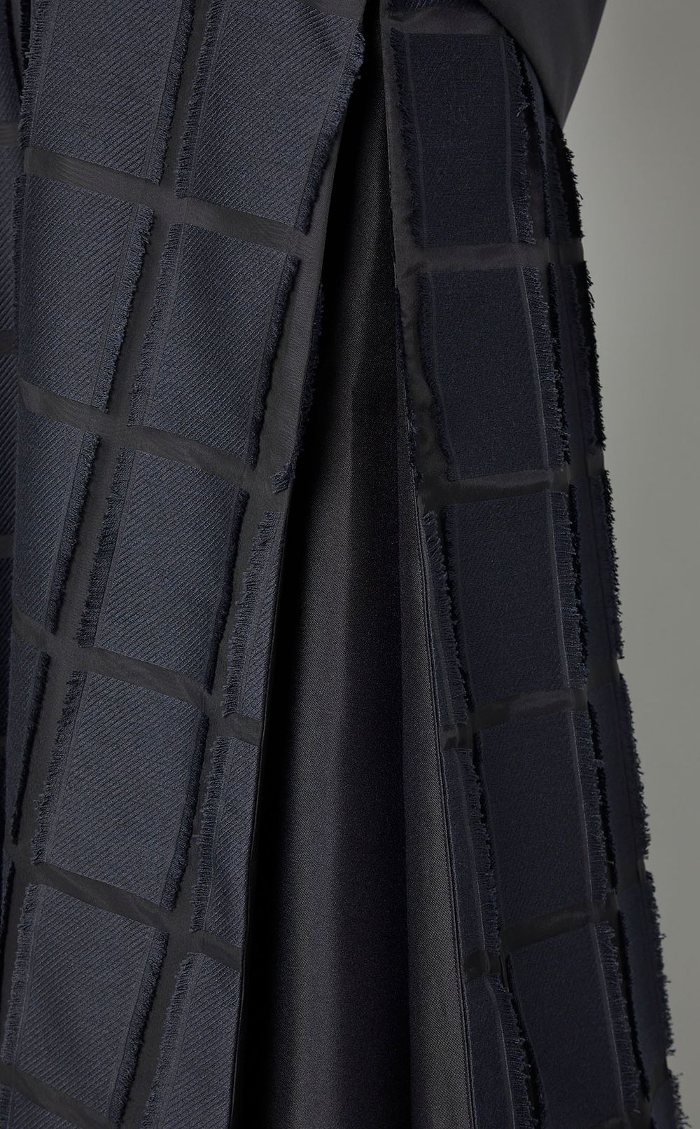 チェックジャガードVネックワンピース