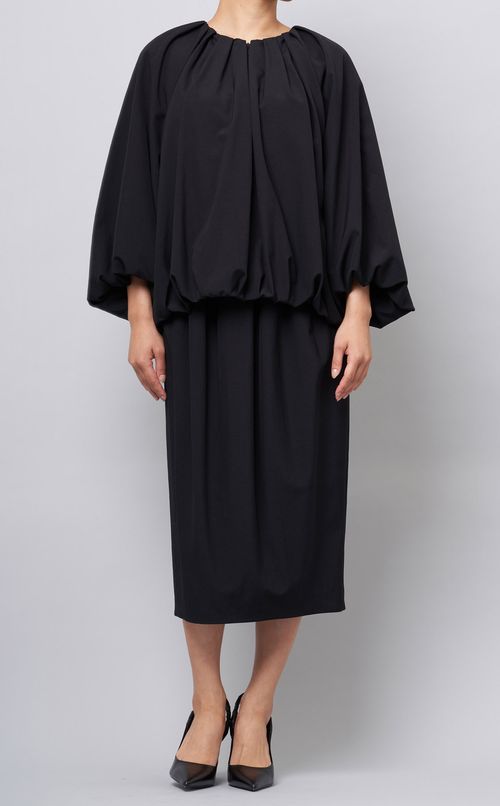 タックドレープミディスカート