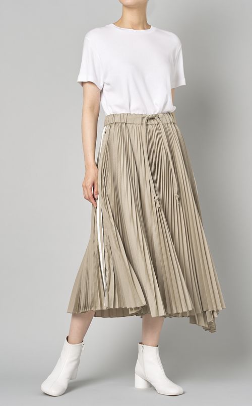 プリーツイージースカート