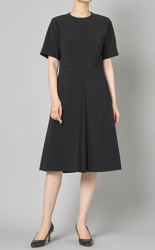 ボックスプリーツタックワンピース