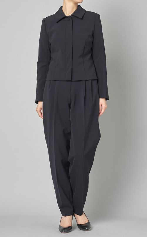 ラインスリムテーパードパンツ