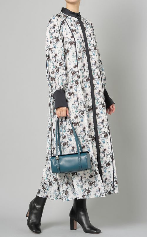 スクエアショルダーバッグ