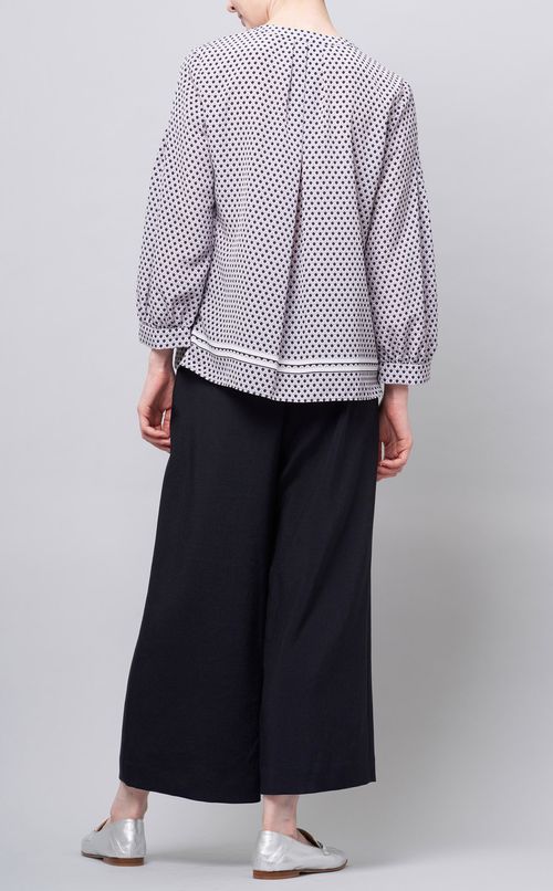 ジオメトリックパネルブラウス