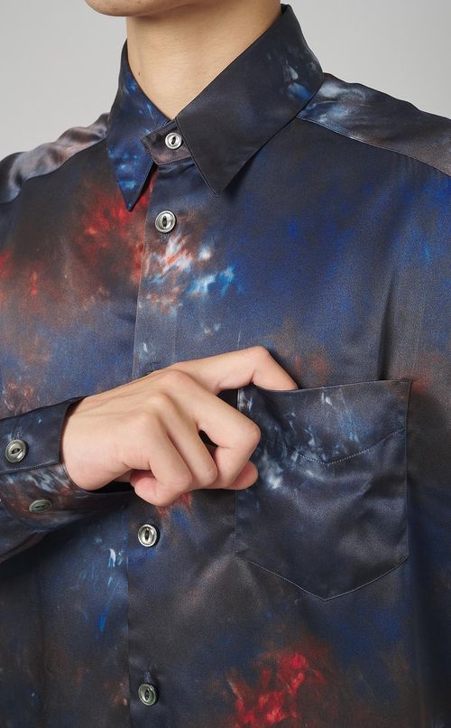 グラフィックプリントレギュラーシャツ