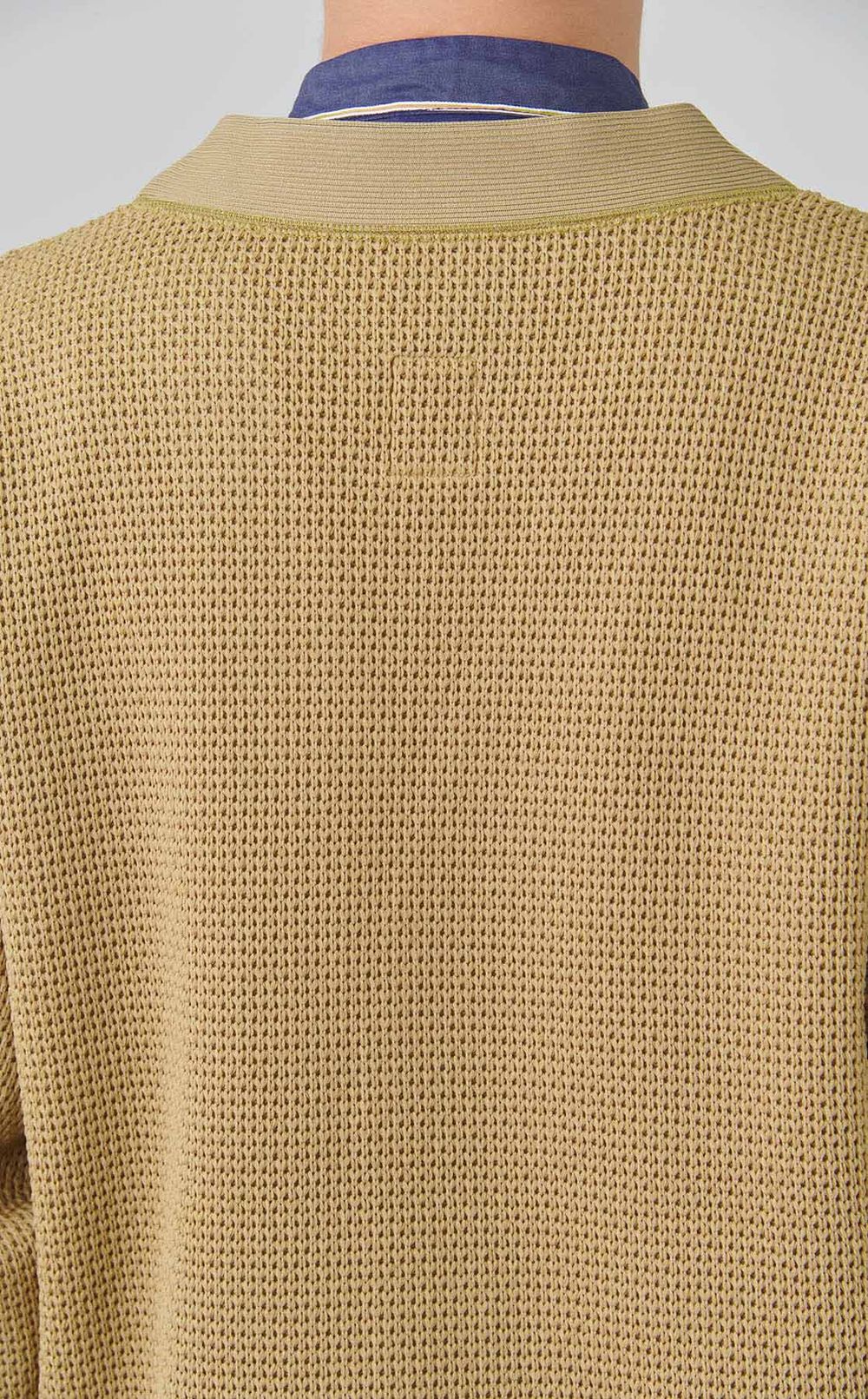 Vネックカーディガン