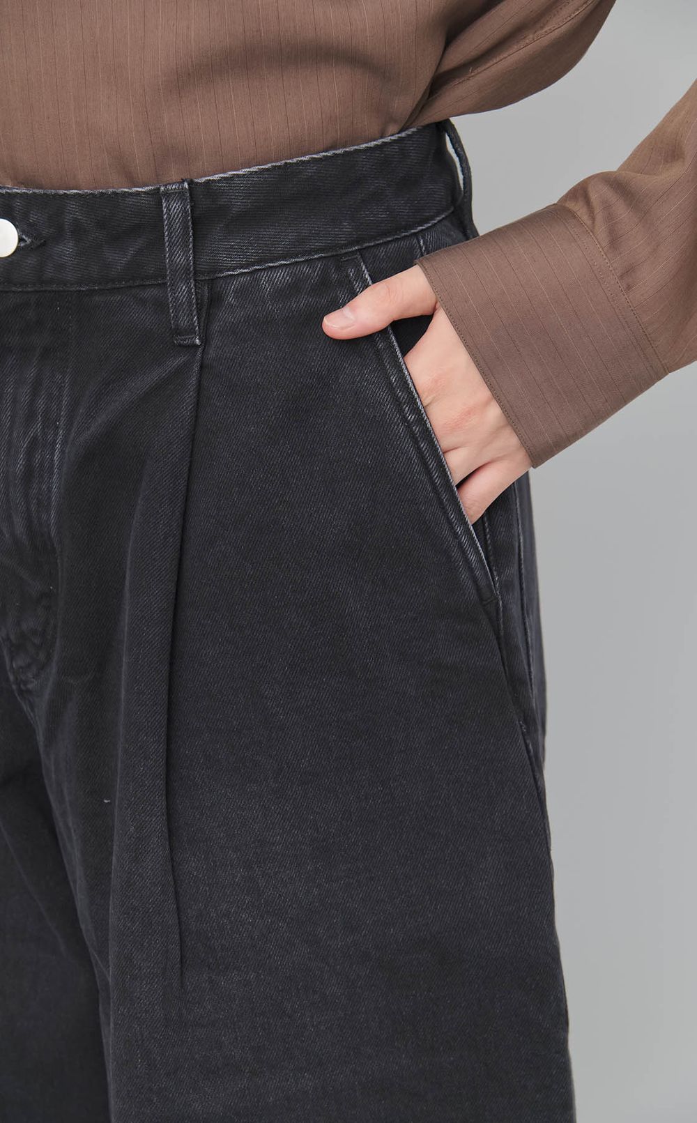 シングルプリーツデニムパンツ