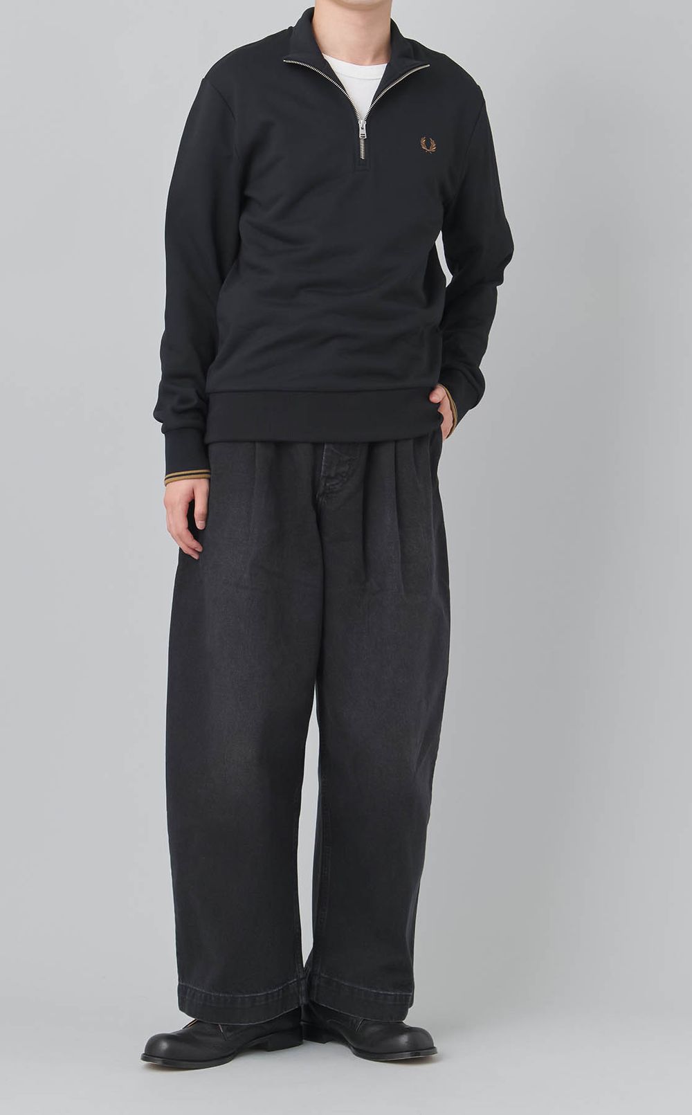 ハーフジップスウェットシャツ