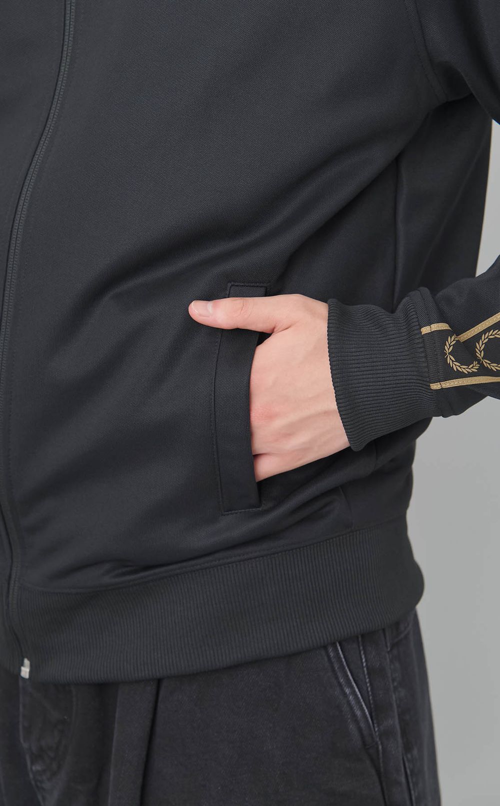 コントラストテープトラックジャケット