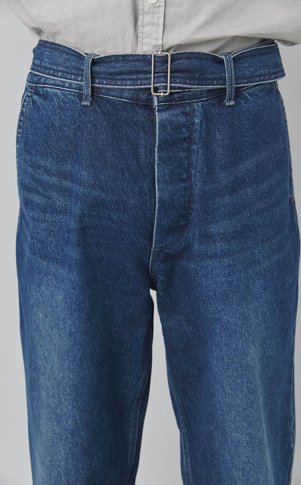 ベルテッドデニムスラックス