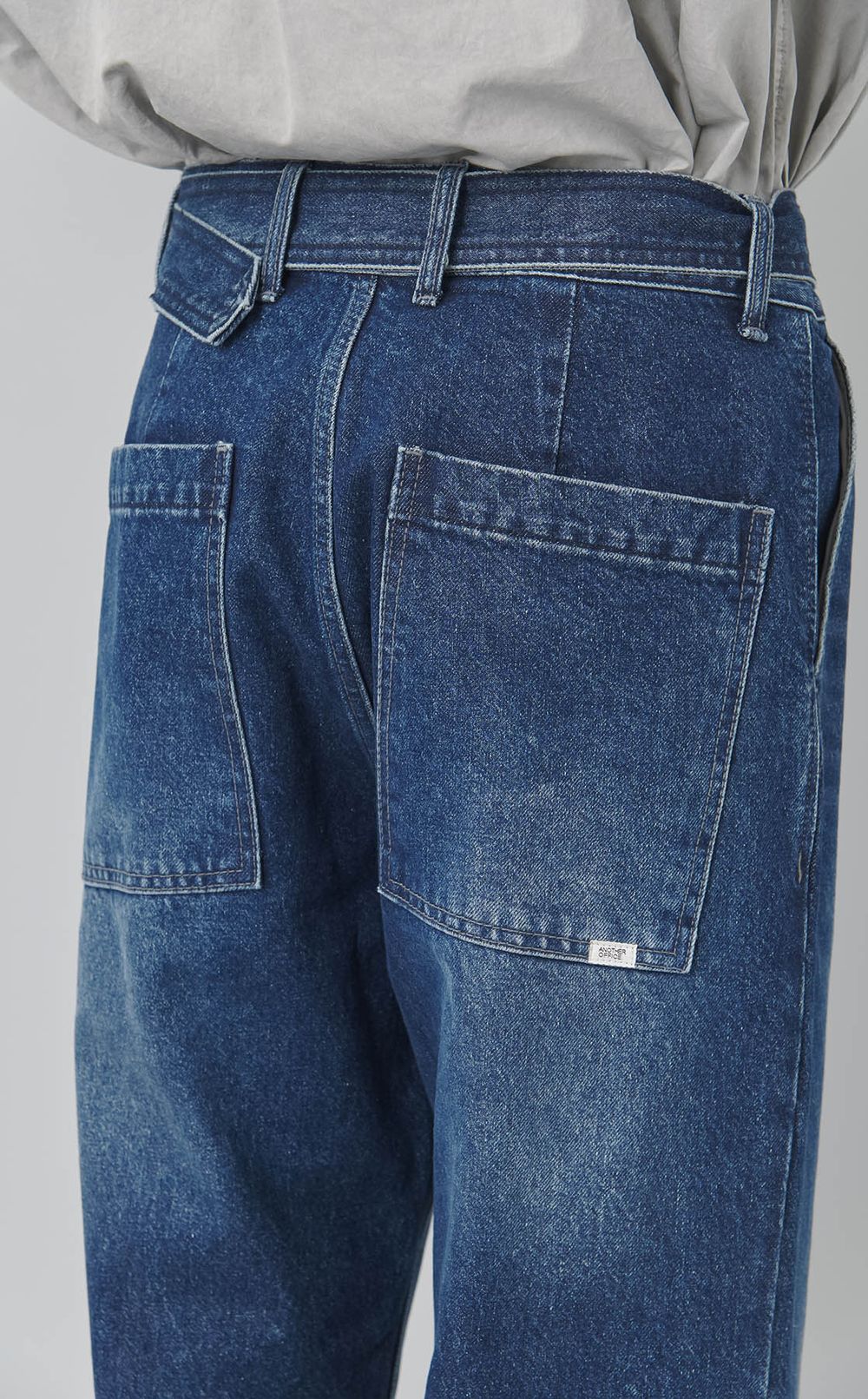 ベルテッドデニムスラックス