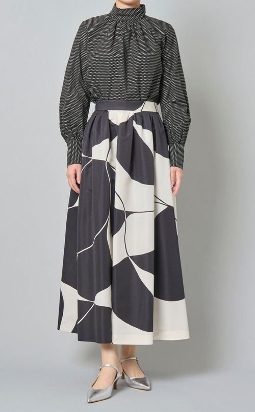 ドビードットハイネックブラウス