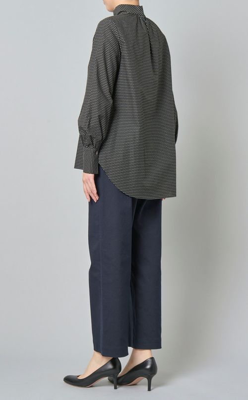 ドビードットハイネックブラウス