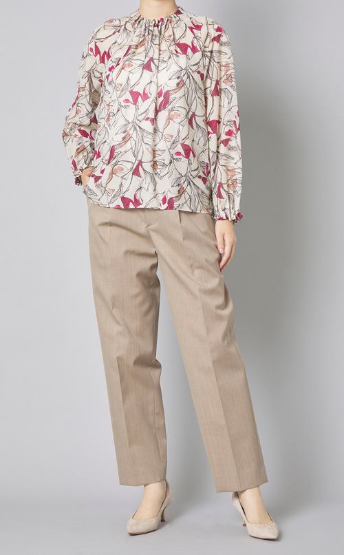 ローブフラワータックネックブラウス