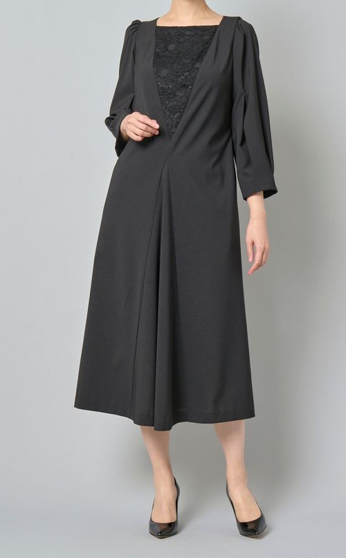 Vネックレースタックワンピース