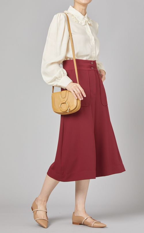 フリルカラーシャツ