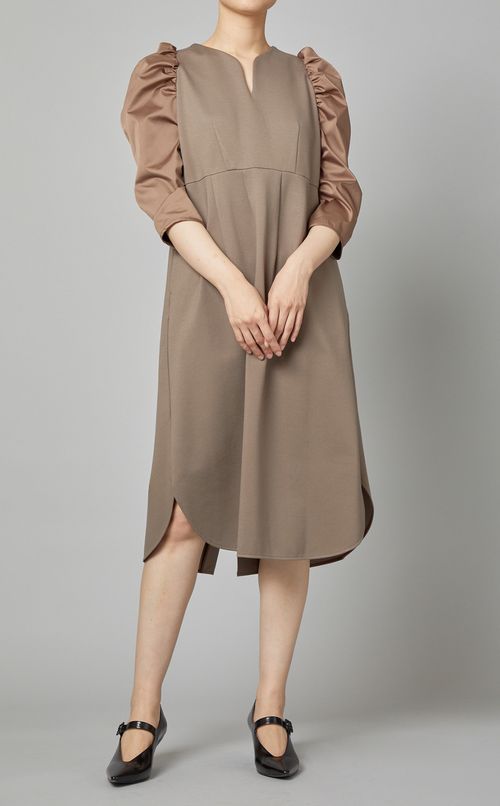 ギャザースリーブワンピース