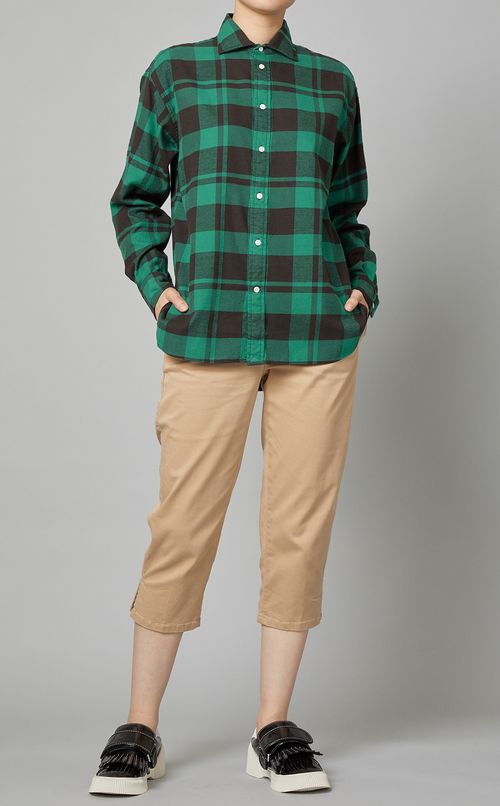 チェックシャツ