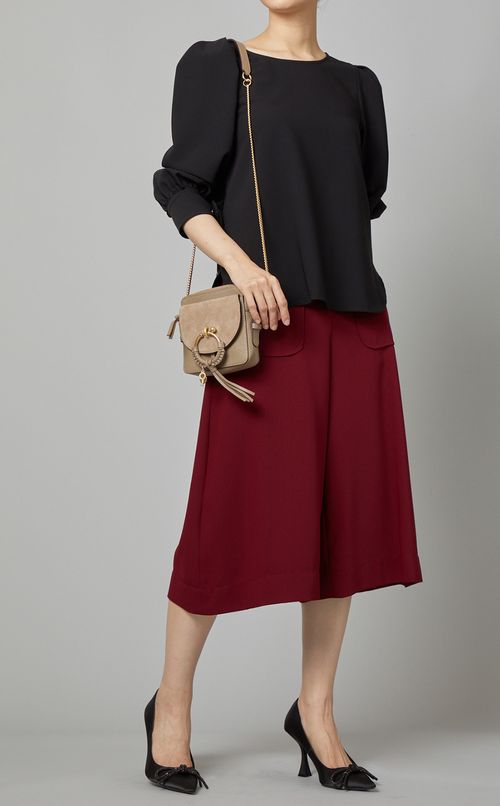 チェーンショルダースクエアバッグ