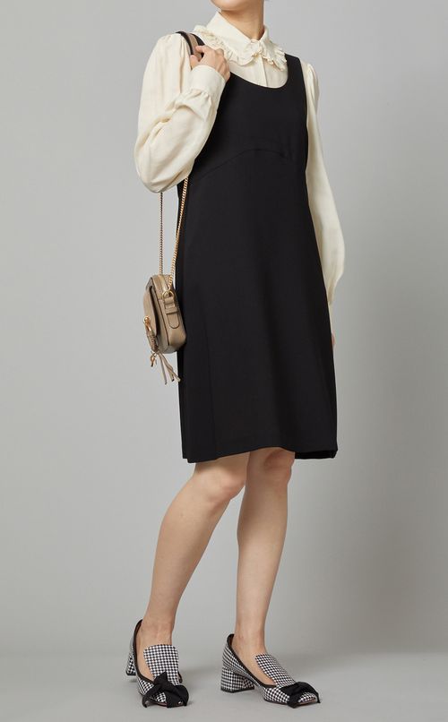 チェーンショルダースクエアバッグ