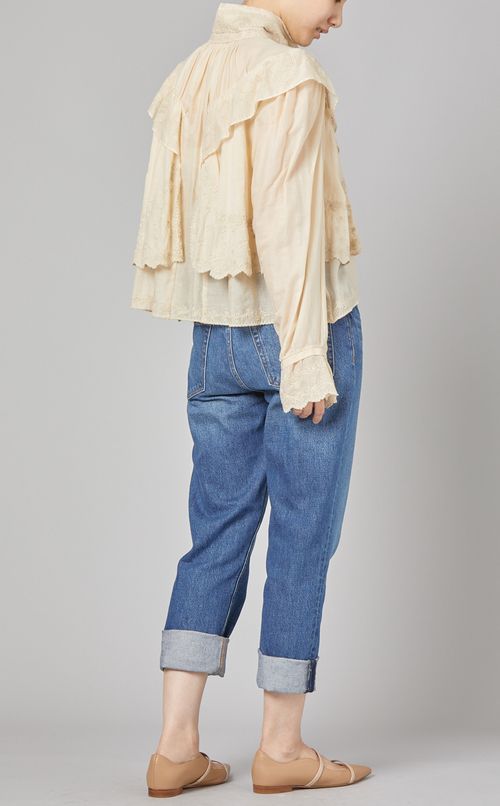 エンブロイダリーフリルハイネックシャツ