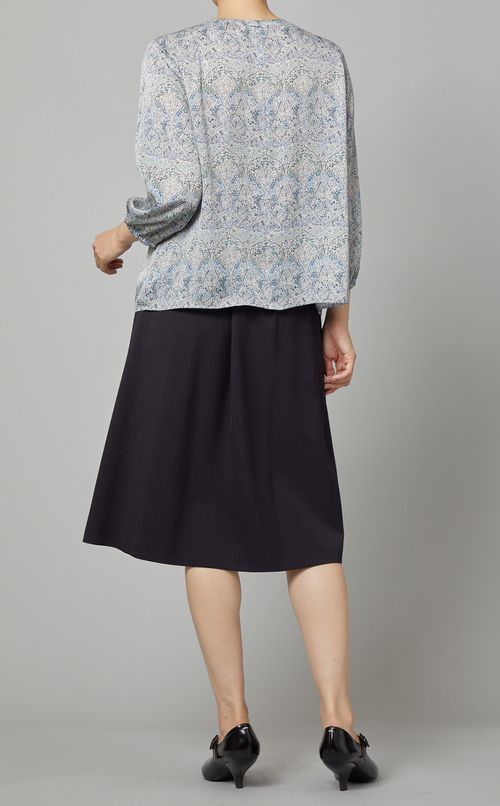 リバティプリントブラウス