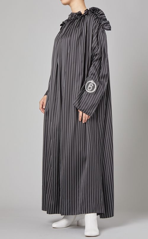 ピンストライプフリルロングワンピース