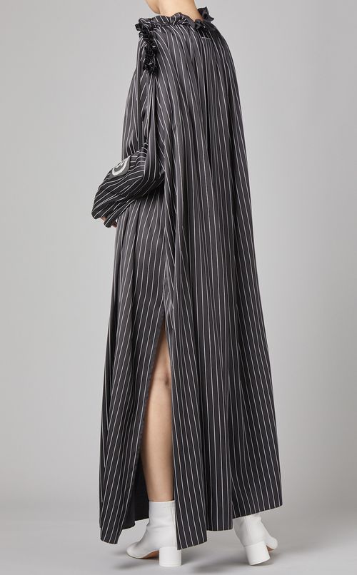 ピンストライプフリルロングワンピース