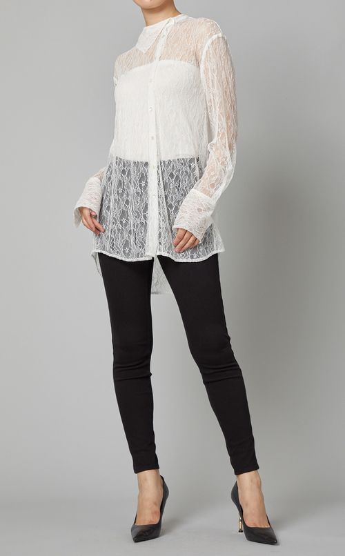 アシンメトリーネックレースシャツ