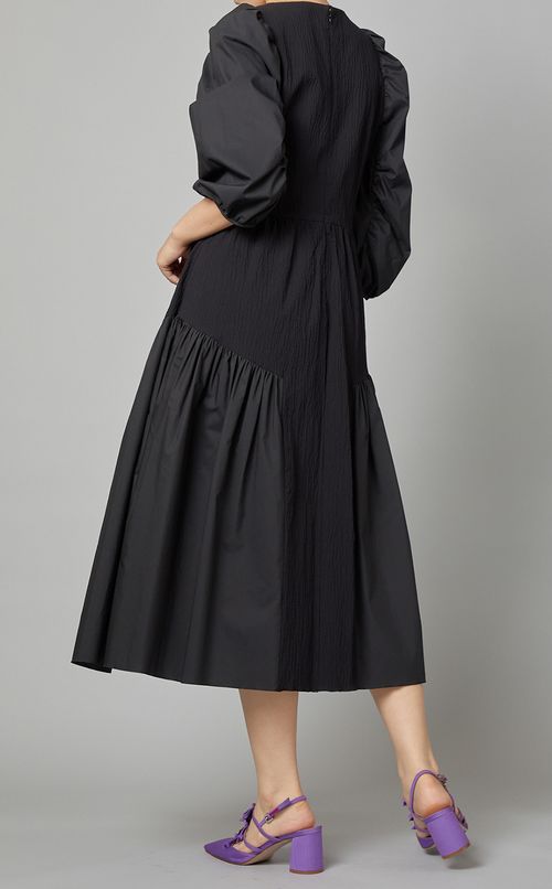 【新品タグ付き】Arobe アローブ ノースリーブ ワンピース ティアード 黒 mibl432h-03-m.jpg