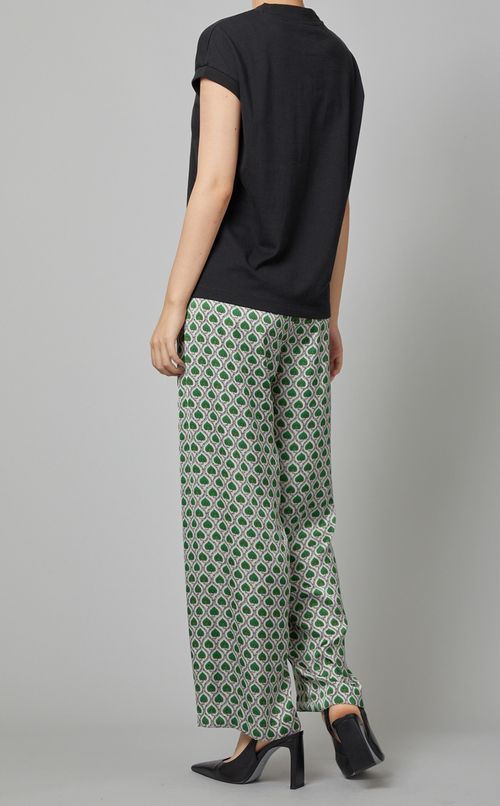 サテンストレートワイドパンツ