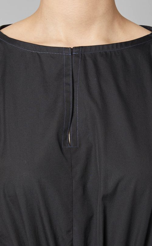 ギャザーフレアワンピース