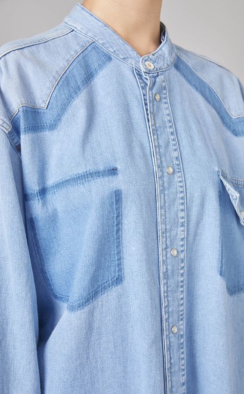 プリントポケットデニムシャツ