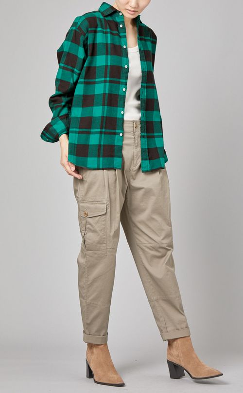 チェックシャツ