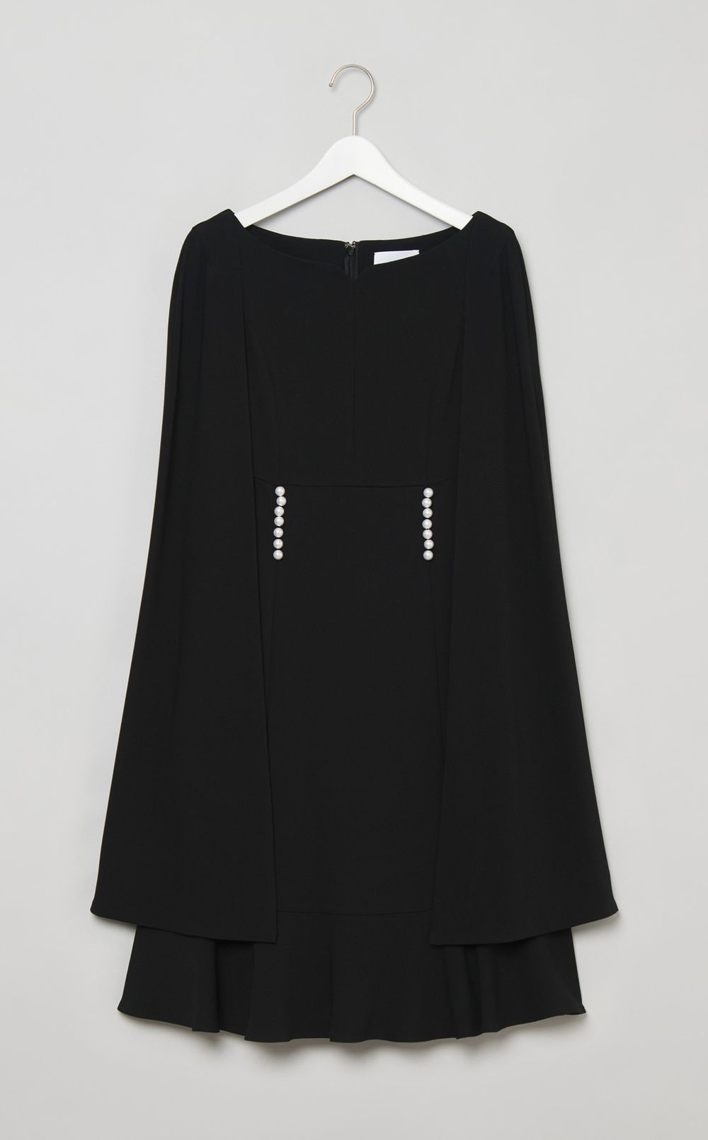 パールボタンケープドレス