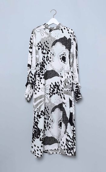 スタンドカラーワンピース