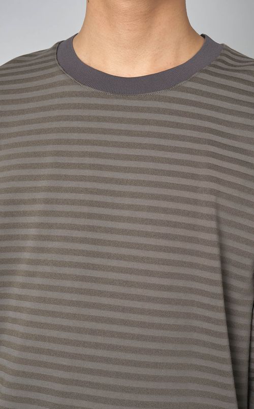 クルーネックボーダーニット