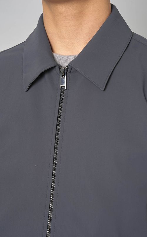 プレシジョンポンチジップブルゾン