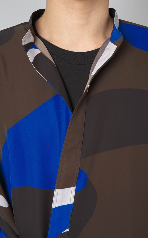 バンドカラープリントドウギシャツ