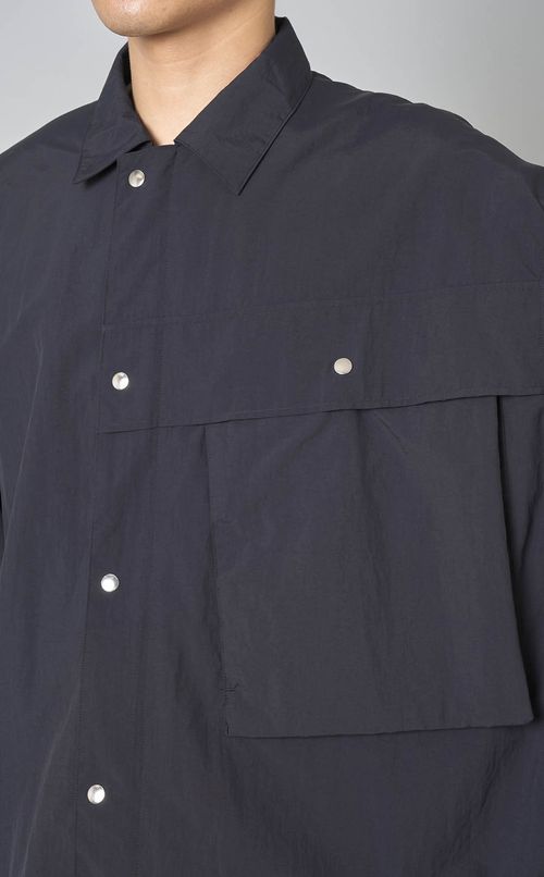 ナイロンタフタシャツジャケット