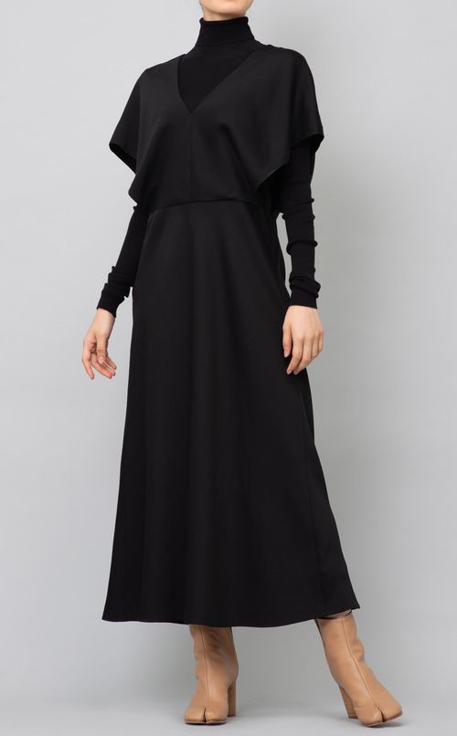 Vネックロングワンピース