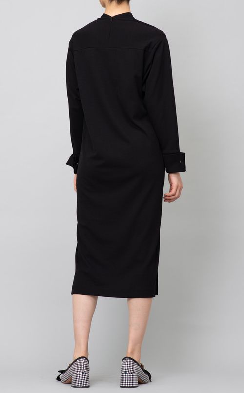 ツイストドレープワンピース